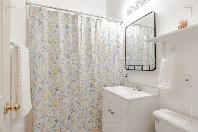 Building Photo - 163 State St