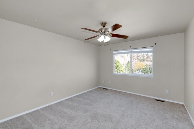 Building Photo - Pinon Valley 2 story 3 bedroom home