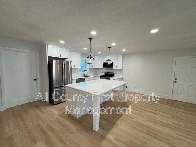 Building Photo - 2884 Reveille Cir