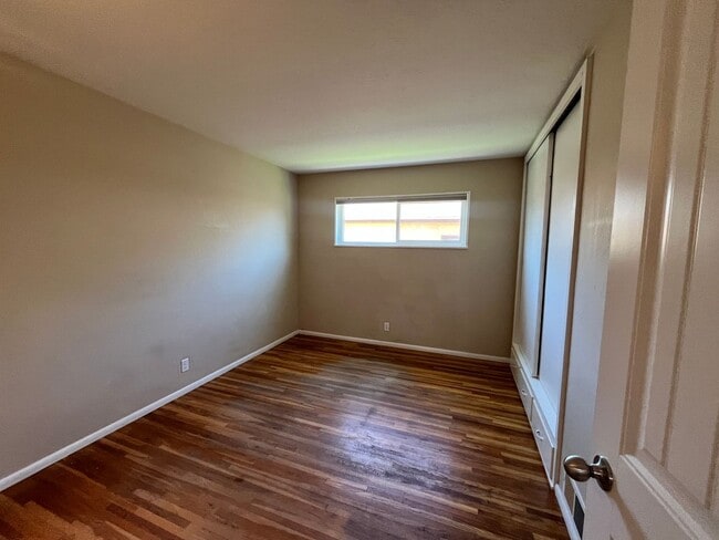 Building Photo - Charming 3 Bedroom 2 Bathroom Home In The NE!