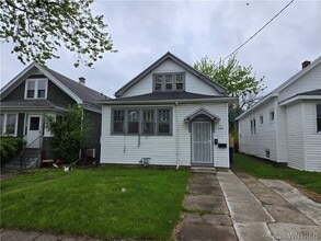 Building Photo - 162 Bickford Ave