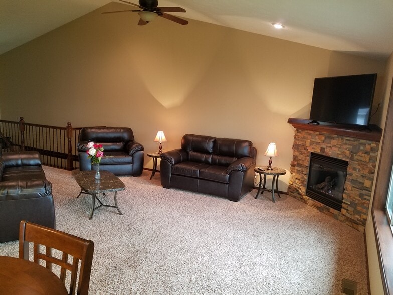 Building Photo - 5603 w Bakker park dr