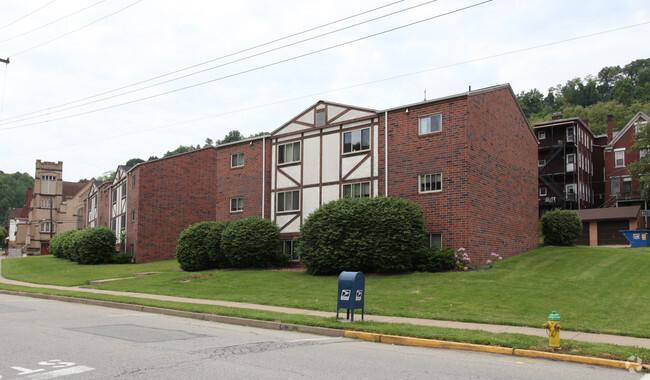 Building Photo - Parkside Apartments