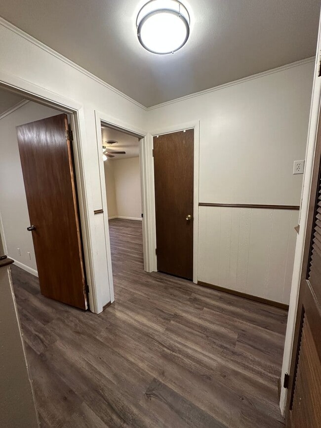 Building Photo - Beautiful Home on Mesa Circle!