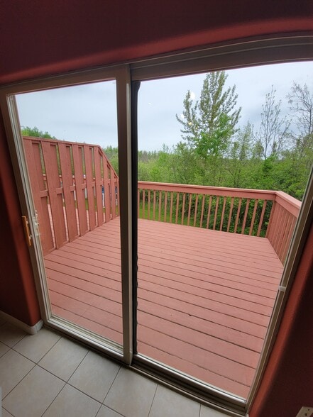Deck off of Kitchen - 5259 Falcon Dr