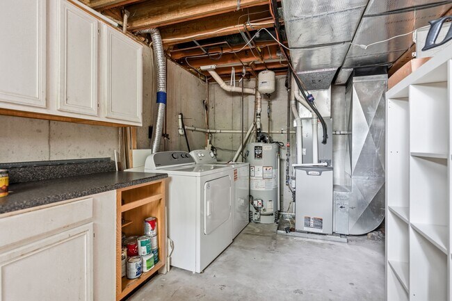 Building Photo - 586 Taylor St