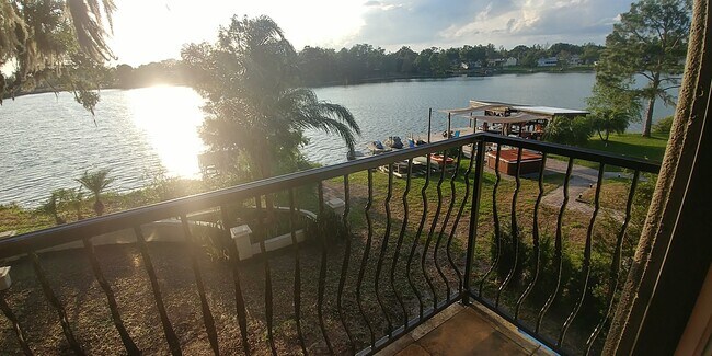 Building Photo - 406 Lillian Dr