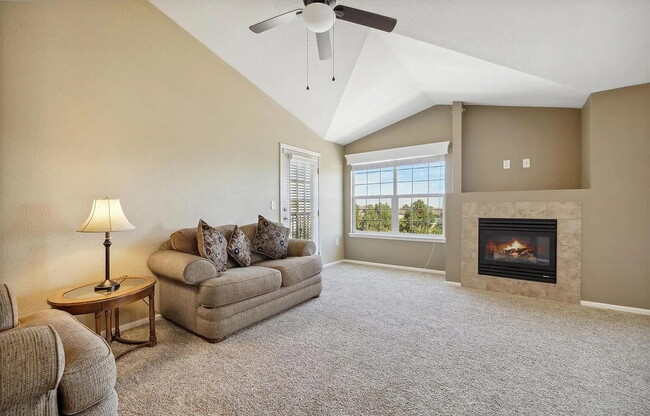 Building Photo - Spacious 2 bedroom, 2 bathroom condo for r...
