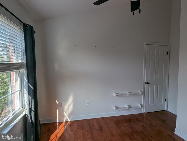 Building Photo - 47574 Comer Square