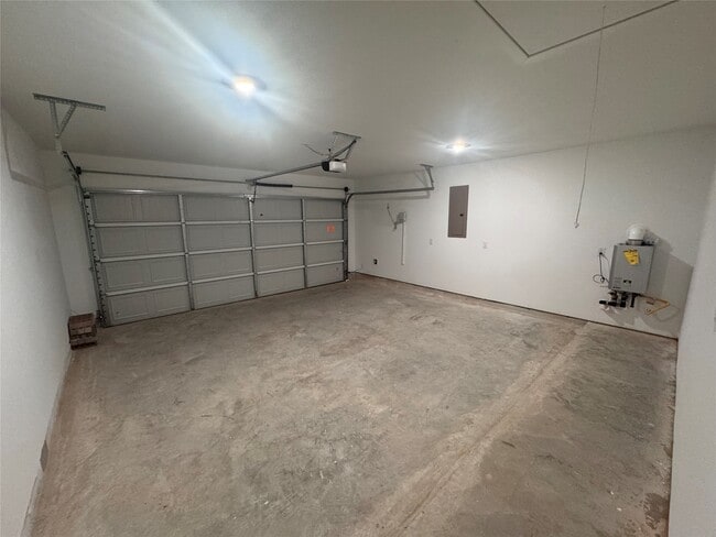 Building Photo - 6302 Symphony Wave Dr
