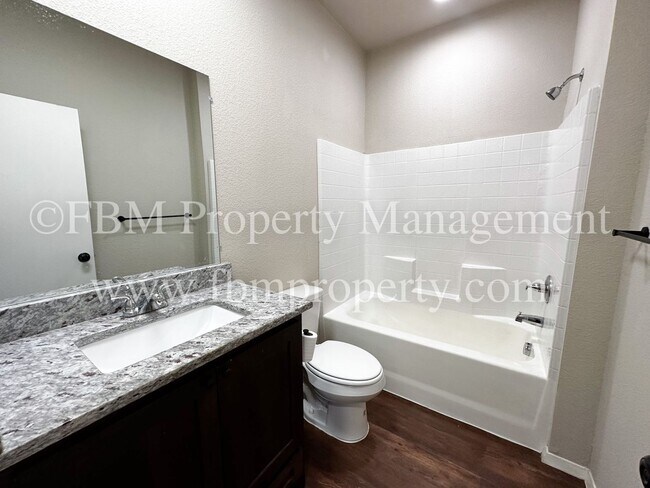 Building Photo - 315 S Bradshaw St