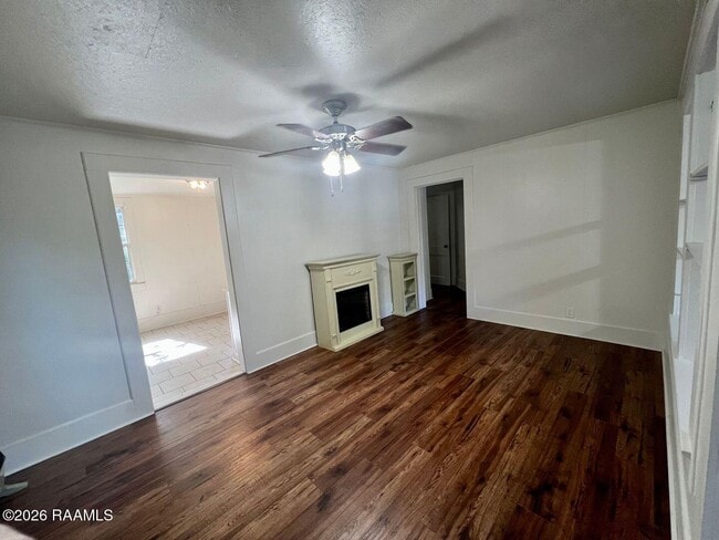 Building Photo - 503 Southdown Pl