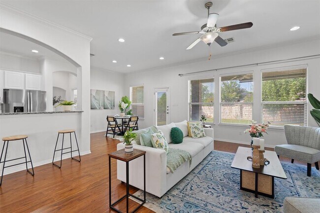 Building Photo - 2529 Mirasol Loop