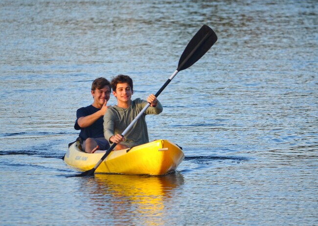 Building Photo - 7701 Pine Island Way