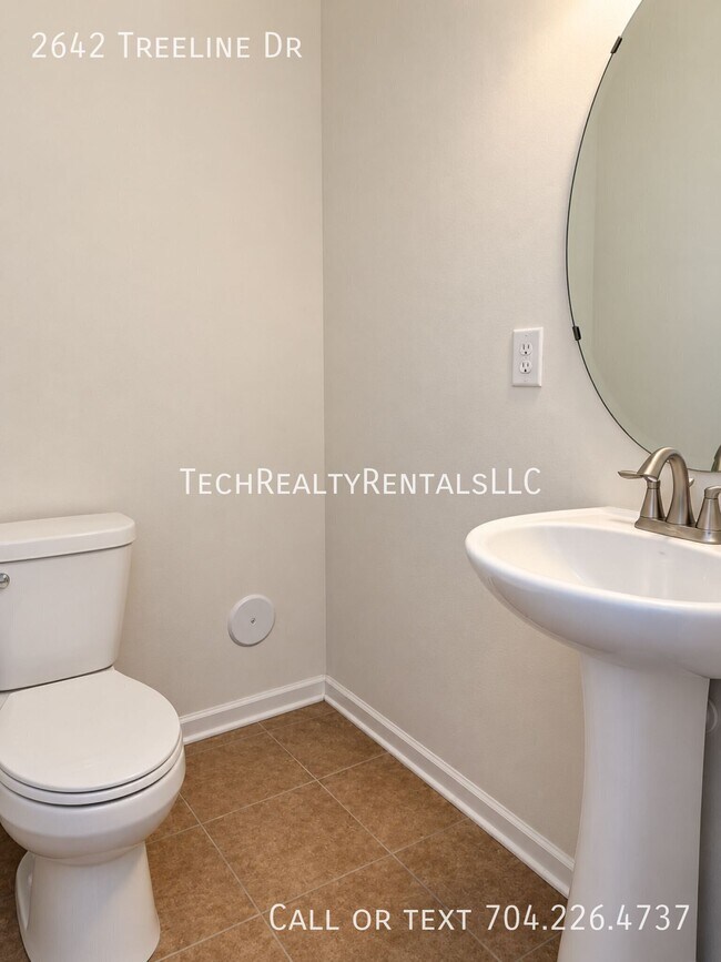 Building Photo - 2642 Treeline Dr