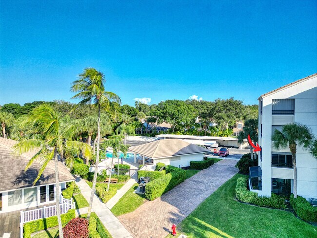 Building Photo - 827 Oak Harbour Dr