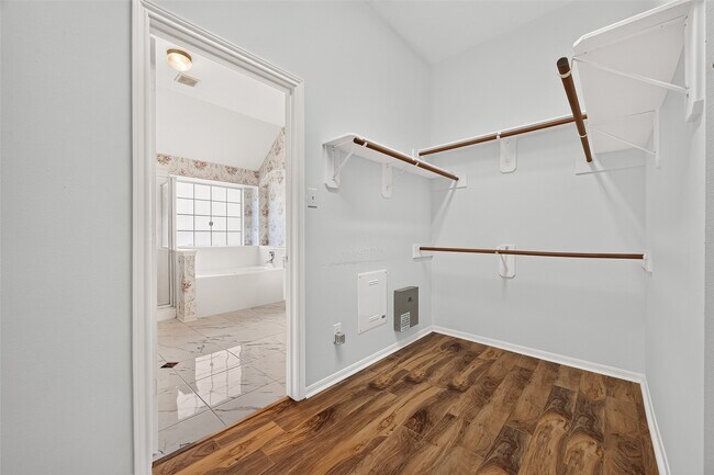 Building Photo - 12338 Ashford Hollow Dr