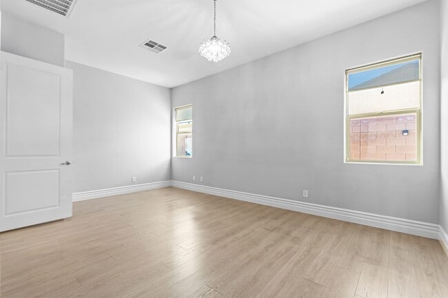 Building Photo - Canyon Falls Single-Story: Chef’s Kitchen, Office + Built-In BBQ Yard (3-Car)