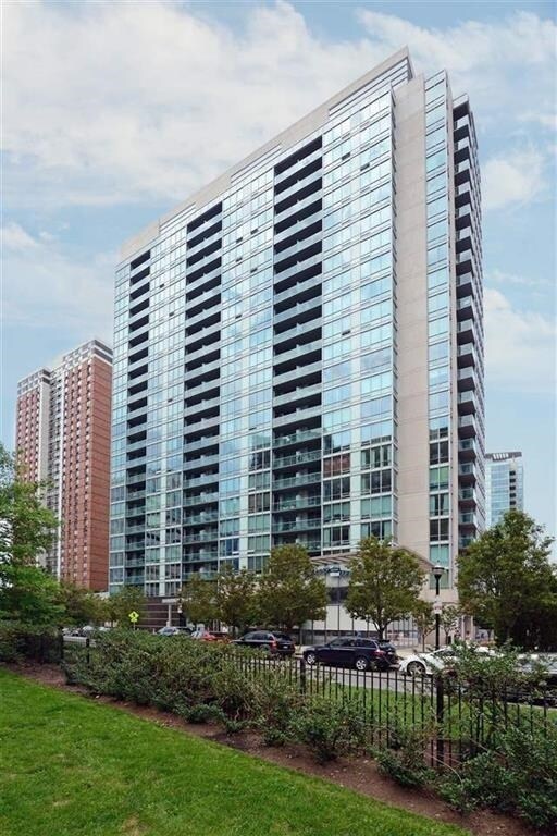 Building Photo - 20 Newport Pkwy