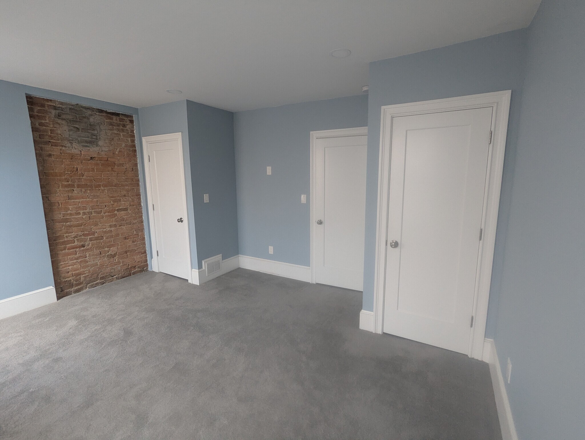 Master Bedroom (Dual closets) - 35 Clinton Ave