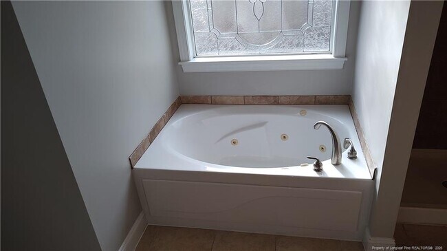 Building Photo - 504 Brunswick Rd