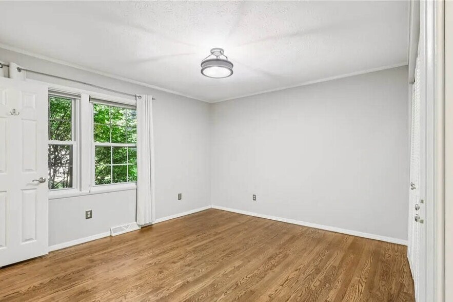 Building Photo - 244 Atterbury Blvd