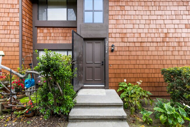 Building Photo - 2524 Ocean Cove Dr