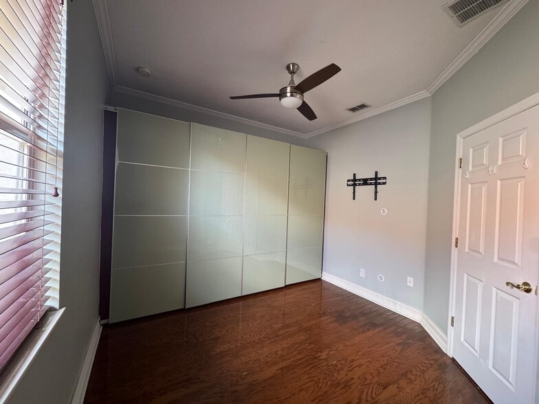 Building Photo - 11745 Via Lucerna Cir