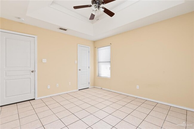 Building Photo - 10 W 2nd St