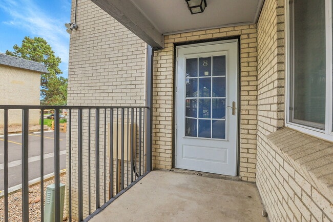Building Photo - $1,750.00 - 3 Bedrooms, 2 Bathrooms, Condo...