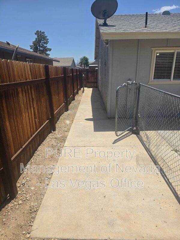 Building Photo - 5934 Via La Contera Dr