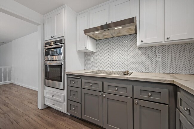 Building Photo - 620 Holbrook Ct