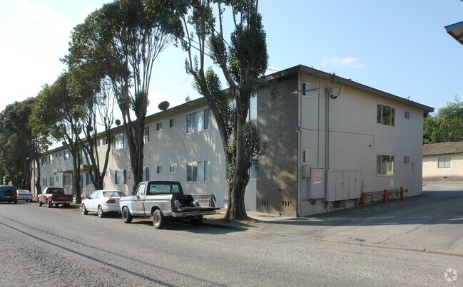 Woodland Park Apartments - Woodland Park