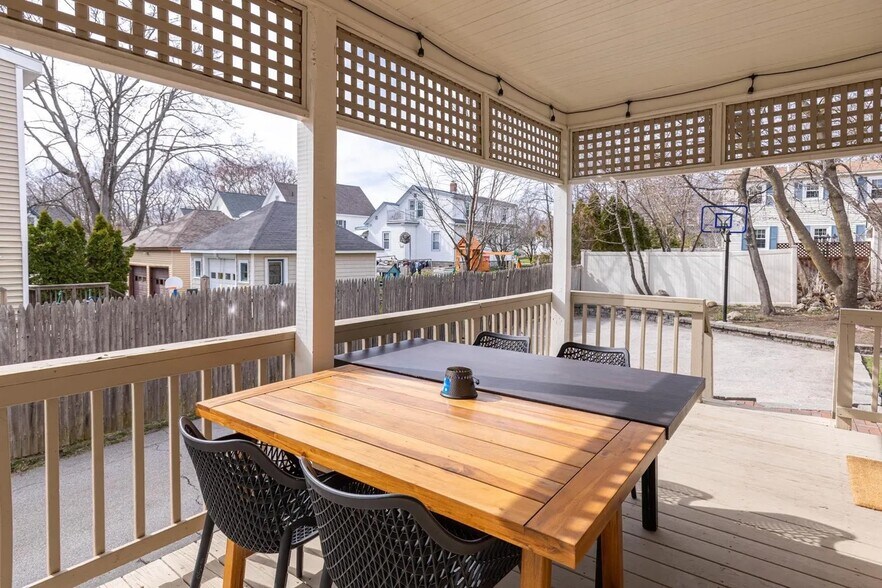 Building Photo - 340 Harrison St