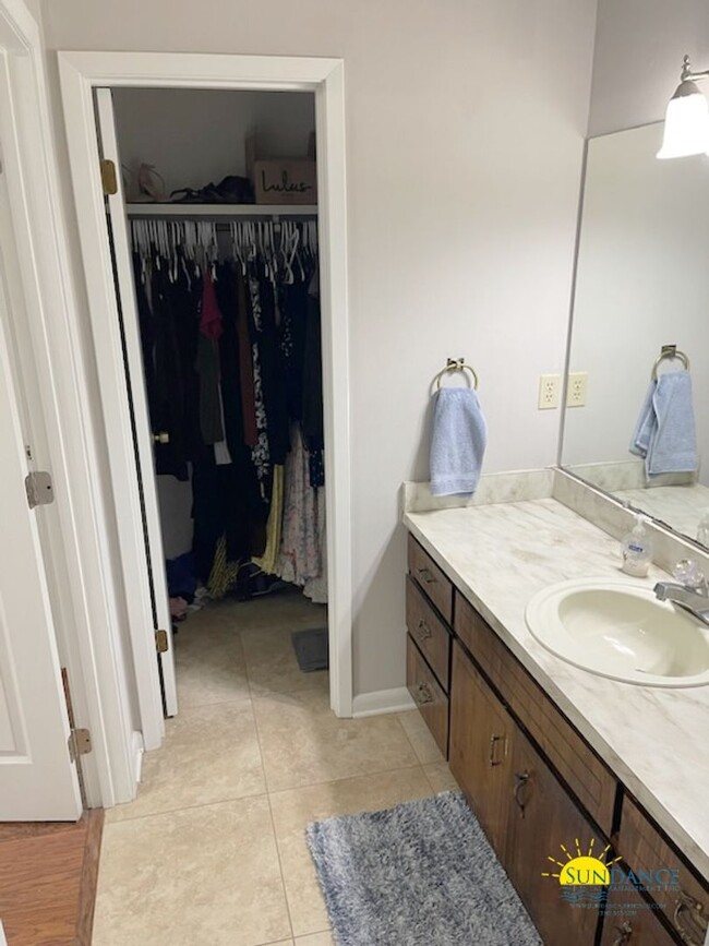 Building Photo - Charming 3-Bedroom Brick Home in Bluewater...