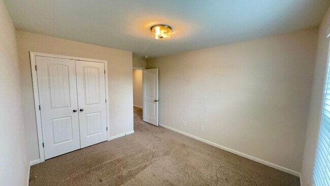 Building Photo - 156 Calming Crk Wy