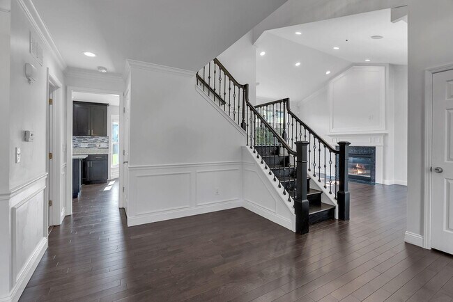 Building Photo - 4521 Links Ct