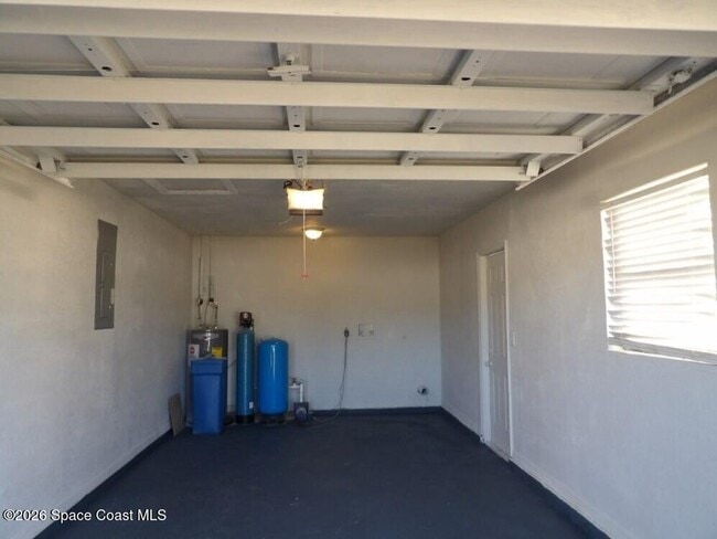 Building Photo - 752 Gelaso St SW