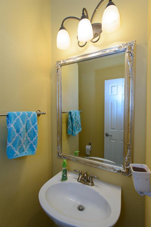 Building Photo - 25126 Knob Pines Ct