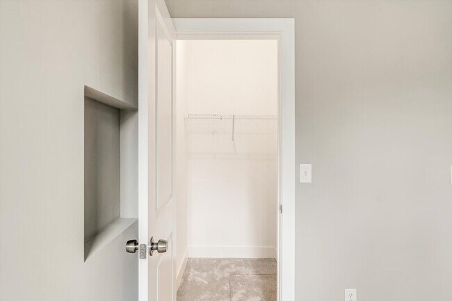 Building Photo - 3326 Michigan Ave