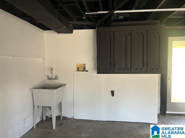 Building Photo - 3601 Bermuda Dr