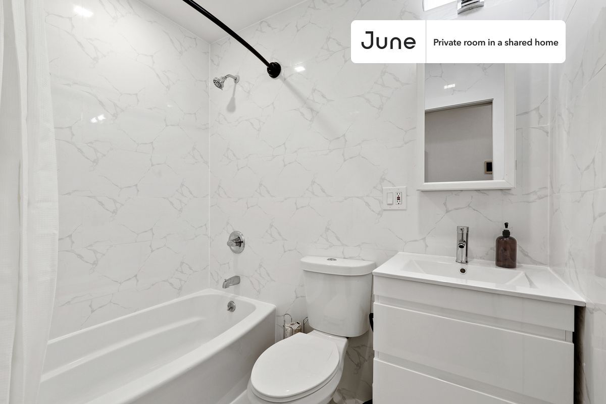 Building Photo - Room in Shared 4 bed/2 bath home