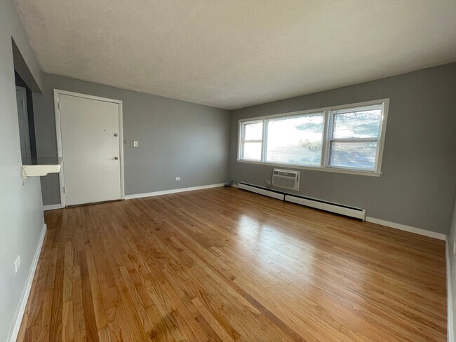 Building Photo - 1827 N 43rd Ave