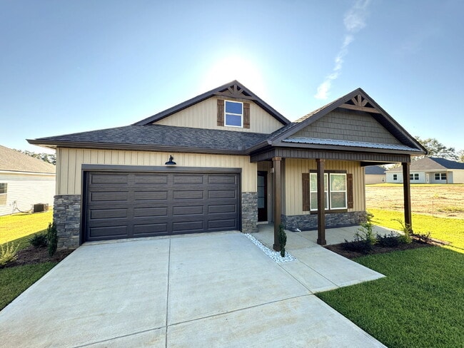 Primary Photo - 1465 Forest Dr