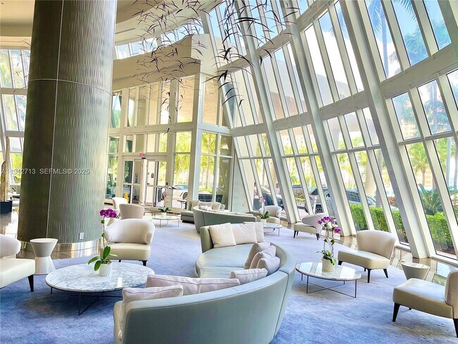 Building Photo - 1830 S Ocean Dr