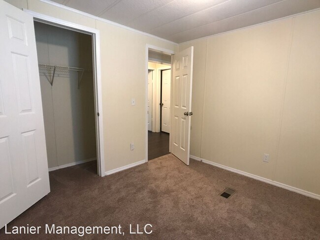 Building Photo - 3 br, 2 bath House - 150 Maple Dr