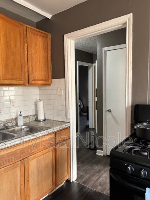 Building Photo - 2937 Ewald Cir