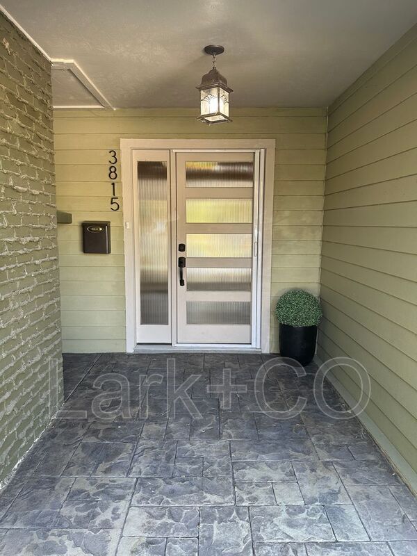 Building Photo - 3815 E Easter Pl
