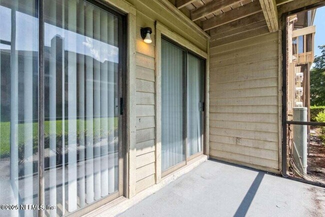 Building Photo - 10200 Belle Rive Blvd