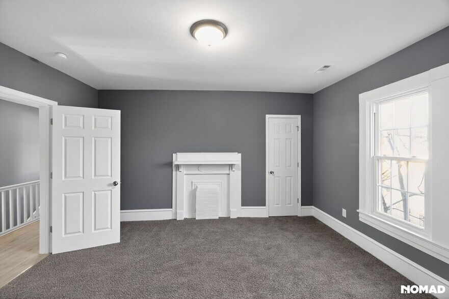 Building Photo - 512 Maple Ave